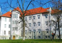 Conferință la Universitatea din Oradea