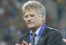 Bölöni încă negociază