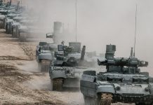 Rusia anunță că a retras tancuri și echipament militar din Peninsula Crimeea