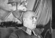 Harkov. Monumentul lui Jukov a fost dat jos și dus la groapa de gunoi