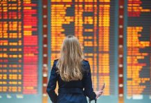 Turiştii pot solicita până la 600 de euro despăgubire pentru un zbor anulat