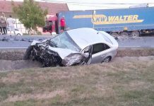 Un autoturism s-a lovit frontal de un TIR, o femeie a decedat