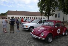 Peste 40 de mașini de epocă au participat la un raliu în Bihor – Drumul Vinului