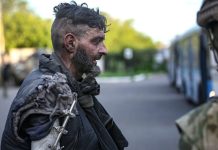 Foamete și bătăi: Ucrainenii povestesc despre centrele rusești de filtrare a prizonierilor