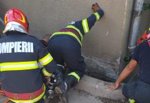 O persoană este la spital și o alta a decedat după ce un mal de pământ la care lucrau s-a surpat peste ei