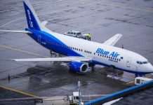 Românii blocați în străinătate din cauza Blue Air vor fi repatriați cu zboruri Tarom