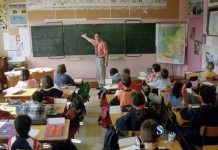 De ce elevii de clasa a V-a NU mai primesc burse de merit?