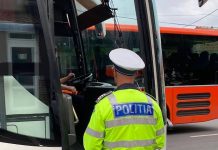 Polițiștii bihoreni au verificat legalitatea transportului rutier de persoane