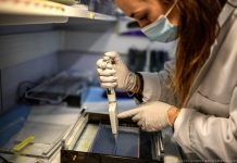 O nouă variantă extrem de virulentă de Covid a ajuns în România