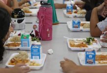 Nouă școli din Bihor vor organiza programul „ Masa caldă”