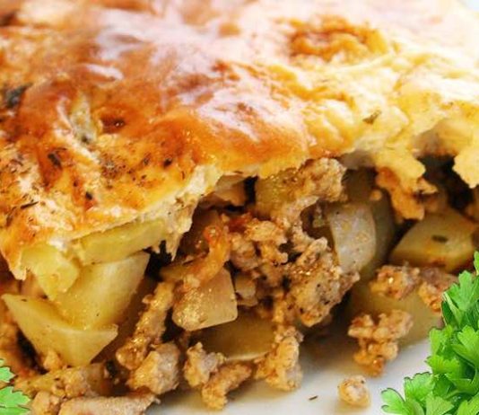 Musaca de Cartofi cu Carne Tocată și Smântână