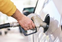 Va menține Guvernul compensarea de 50 de bani la carburanți?