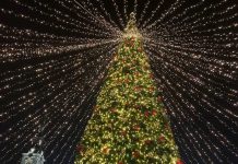 S-au aprins luminile Târgului de Crăciun din Oradea