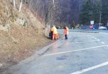 Peste 200 de tone de deşeuri colectate anul trecut de pe marginea drumurilor judeţene din Bihor