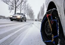 Polițiștii rutieri bihoreni recomandă conducătorilor auto să adopte o conduită preventivă în traficul pe timp de iarnă