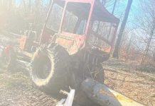 Un tănăr din Bihor a fost strivit de roțile tractorului