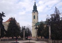 Piața Unirii nu are umbră și arbori din cauza lui Bolojan … care i-a tăiat pe toți în 2015!