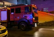 Incendiu uriaș la un depozit de material lemnos din Bihor