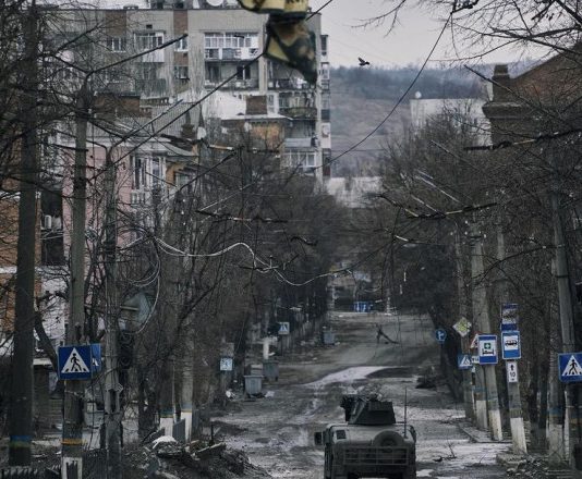 Rușii continuă ofensiva în zona Bahmut în pofida pierderilor uriașe