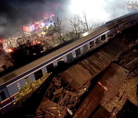 32 de morţi și 85 de răniţi în cea mai mare tragedie feroviară din Grecia