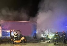 Incendiu la un service auto de pe Calea Clujului