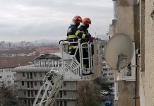Aflată într-o situație de urgență, o femeie a fost salvată de pompierii orădeni