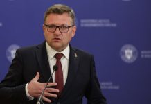 Ministrul Muncii, Marius Budăi, şi-a depus demisia în urma scandalului din jurul azilelor groazei