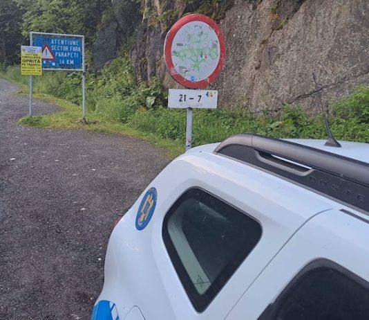 Traficul rutier a fost reluat pe un sens, pe Transfăgărăşan